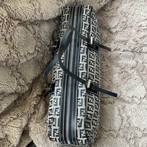 FENDI ZUCCHINO Navy baguette Handbag - Picture 4 of 16